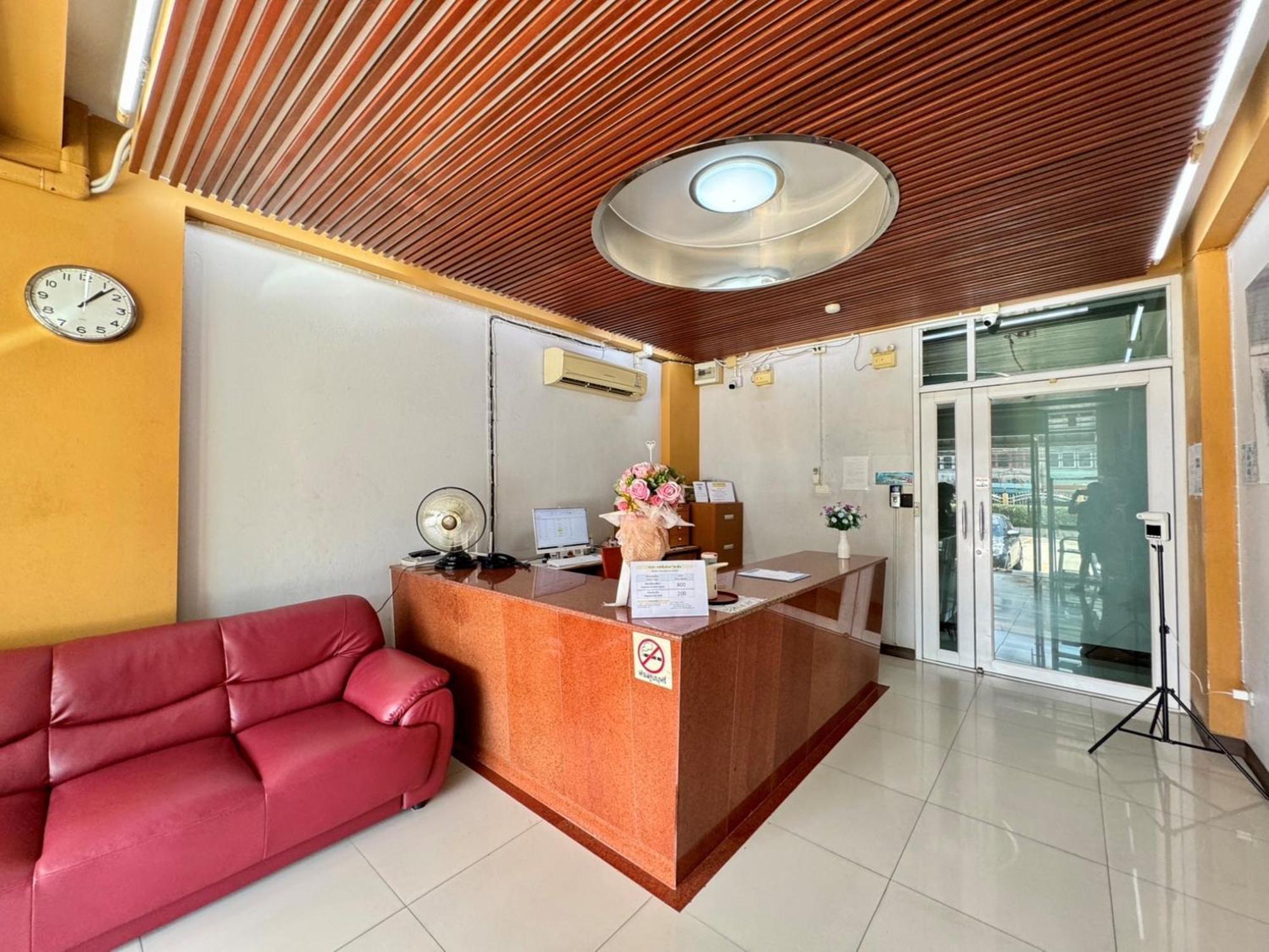 Nicha Residence Hotel กรุงเทพมหานคร ภายนอก รูปภาพ