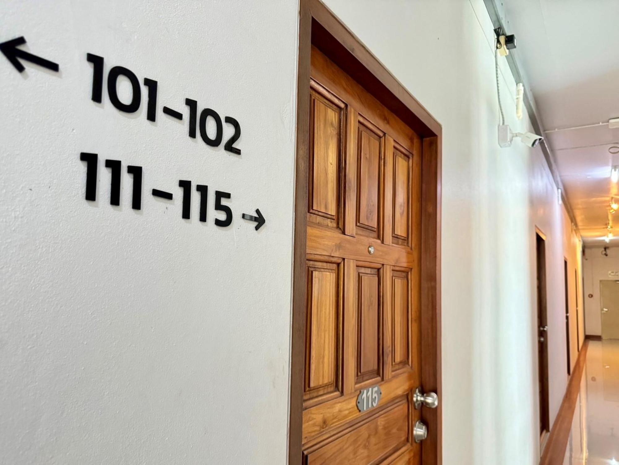 Nicha Residence Hotel กรุงเทพมหานคร ภายนอก รูปภาพ
