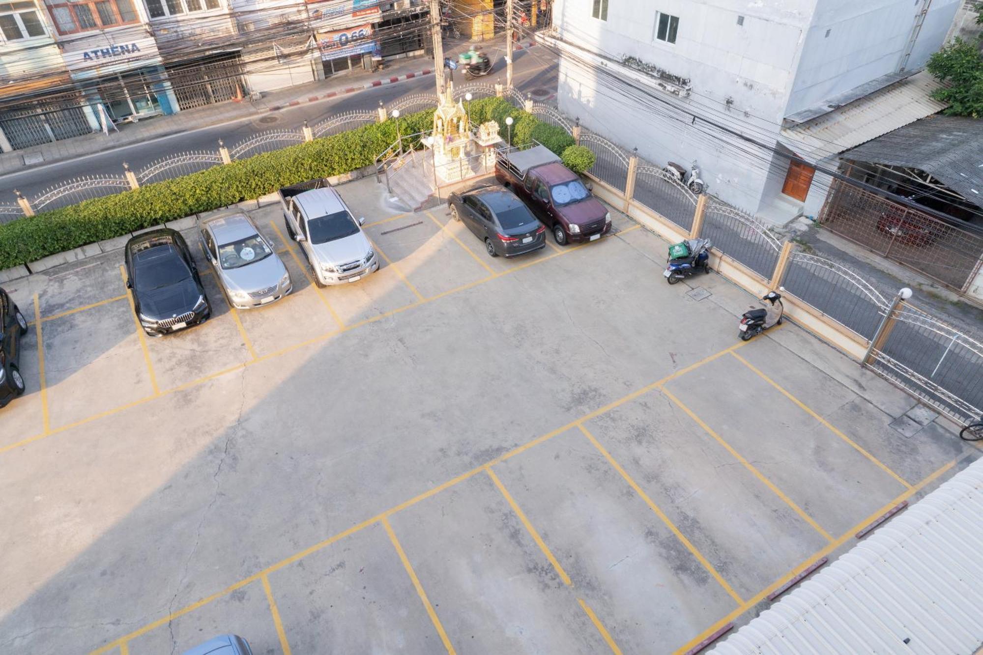 Nicha Residence Hotel กรุงเทพมหานคร ภายนอก รูปภาพ