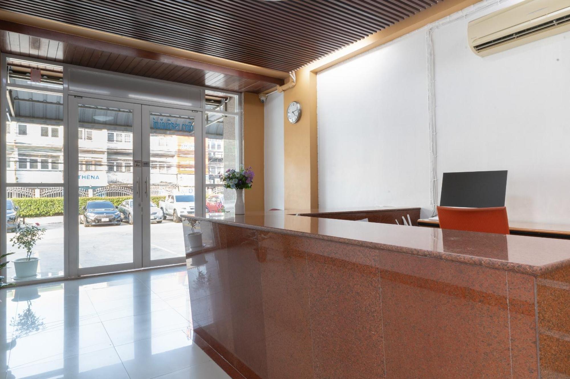 Nicha Residence Hotel กรุงเทพมหานคร ภายนอก รูปภาพ