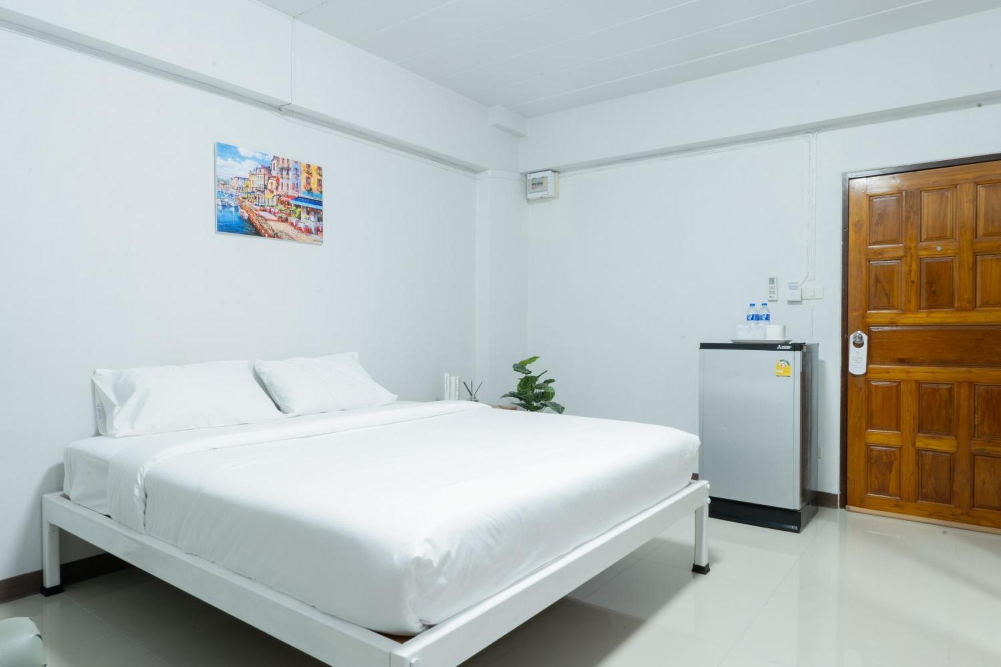 Nicha Residence Hotel กรุงเทพมหานคร ภายนอก รูปภาพ