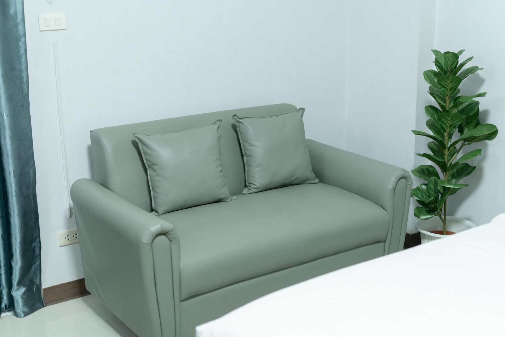 Nicha Residence Hotel กรุงเทพมหานคร ภายนอก รูปภาพ